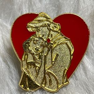 Disney collectible trading pins - Pocahontas